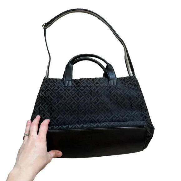Tommy Hilfiger Black Signature Logo Canvas Shoulder Bag - Picture 4 of 7